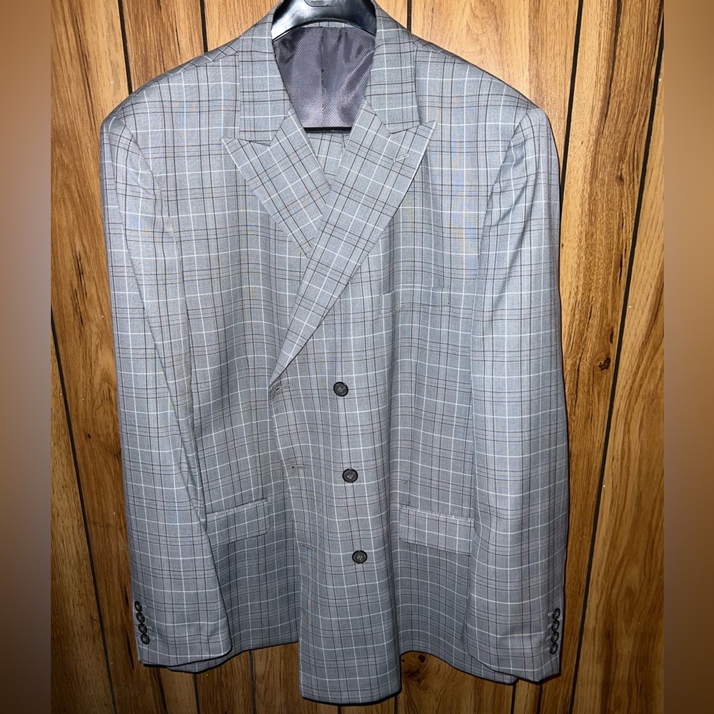 Men’s double breasted suit